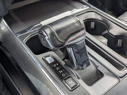 Used 2022 Ford F150 Lariat w/ Equipment Group 502A High image 12