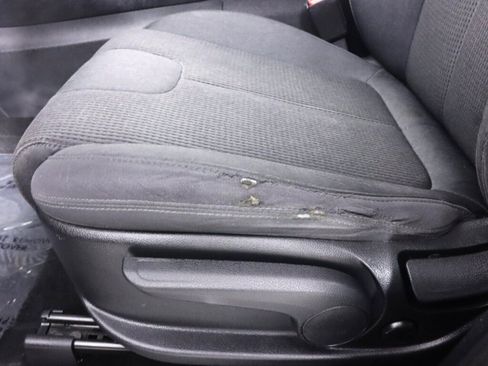 Used 2019 Hyundai Santa Fe SE FWD image 28