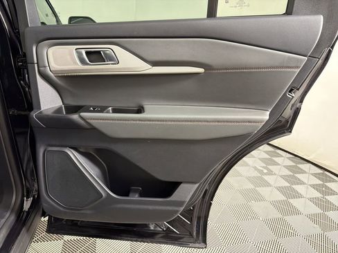 Used 2025 Ford Explorer Active image 15