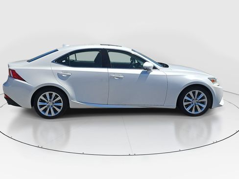 Used 2015 Lexus IS 250 RWD image 4