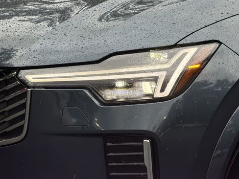 Certified 2026 Volvo XC90 B6 Plus AWD/4WD image 6