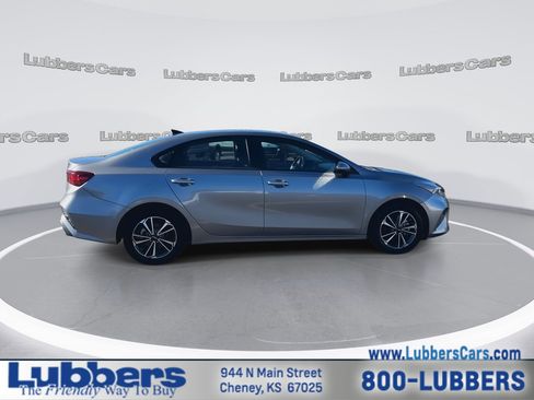 Used 2024 Kia Forte LXS image 9