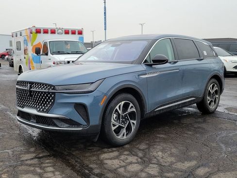 New 2026 Lincoln Nautilus Premier w/ Equipment Group 102A image 8