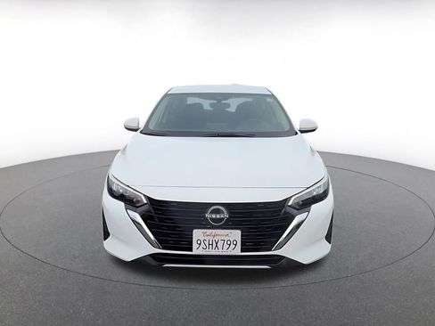 Used 2025 Nissan Sentra SV image 4