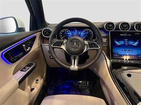 Certified 2026 Mercedes-Benz GLC 300 4MATIC image 23