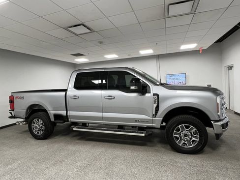 Used 2024 Ford F350 Lariat image 15
