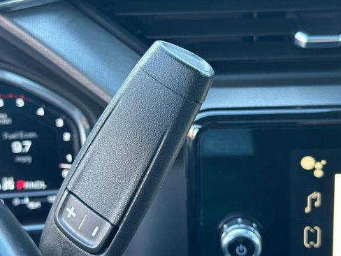 Used 2024 GMC Sierra 3500 Denali w/ Denali Reserve Package image 32