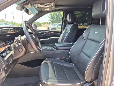 Used 2023 Cadillac Escalade Premium Luxury w/ LPO, Floor Liner Package AWD/4WD image 21
