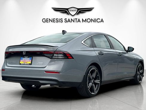 Used 2025 Honda Accord Sport image 4