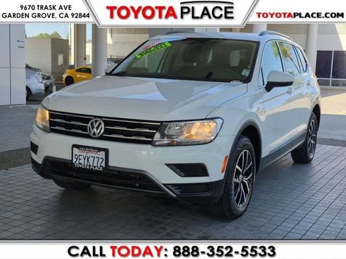 Used 2021 Volkswagen Tiguan SE FWD image 1