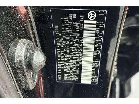 Certified 2025 Toyota Corolla LE image 32