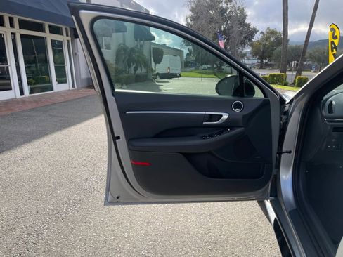 Used 2020 Hyundai Sonata SEL Plus w/ Tech Package image 18