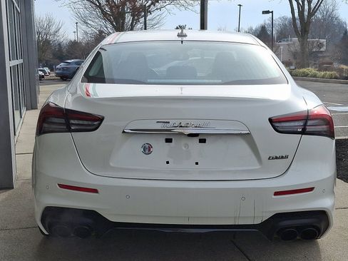 Used 2021 Maserati Ghibli Trofeo RWD image 5