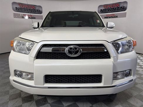 Used 2011 Toyota 4Runner SR5 w/ Convenience Pkg image 9