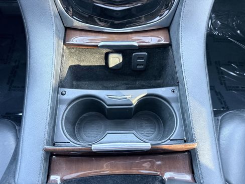 Used 2018 Cadillac Escalade Premium Luxury image 61