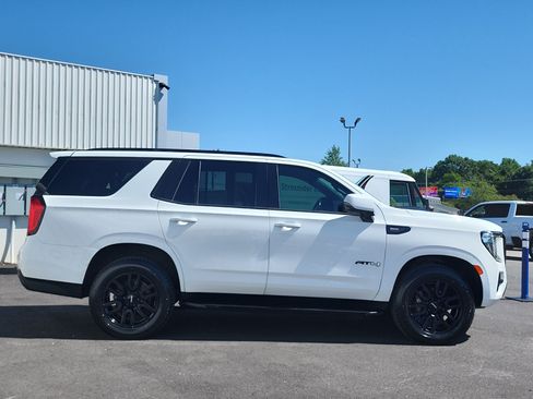 Used 2021 GMC Yukon AT4 w/ Rear Media and Nav Package AWD/4WD image 6