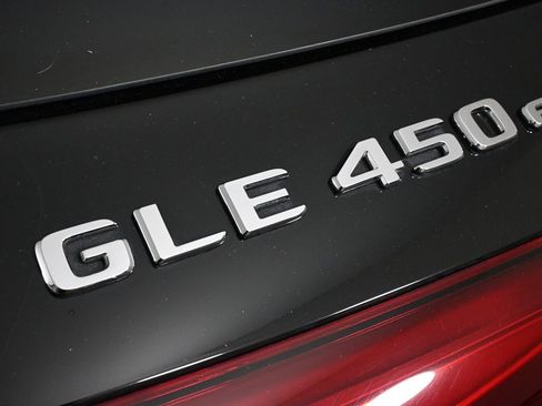 Certified 2025 Mercedes-Benz GLE 450e 4MATIC image 28