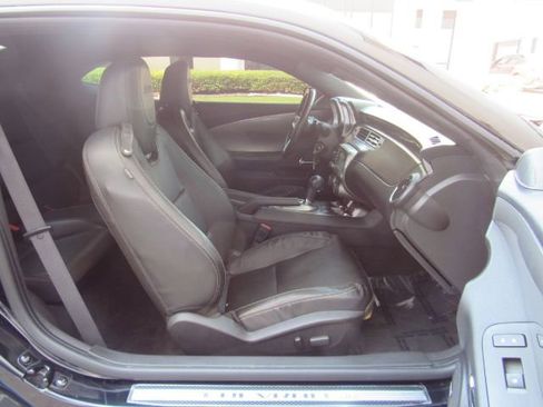 Used 2014 Chevrolet Camaro SS image 17