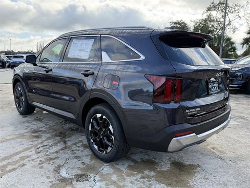 New 2026 Kia Sorento S image 6