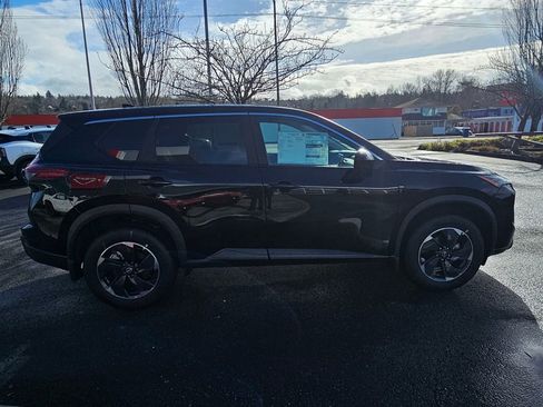 New 2026 Nissan Rogue SV image 4