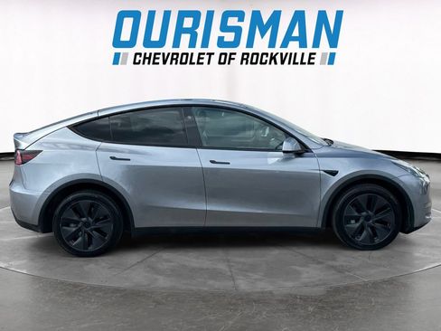 Used 2024 Tesla Model Y Long Range AWD/4WD image 7