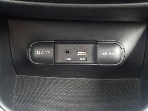 Used 2017 Kia Soul FWD image 27