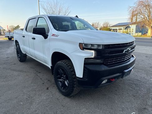 Used 2021 Chevrolet Silverado 1500 LT Trail Boss w/ Convenience Package II image 7