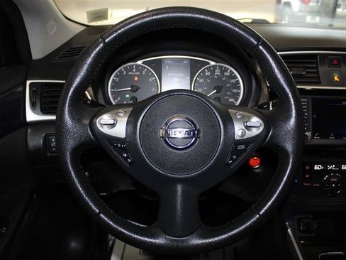 Used 2019 Nissan Sentra SR FWD image 16
