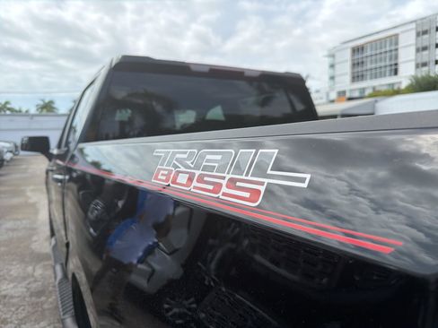 Used 2025 Chevrolet Silverado 1500 LT Trail Boss w/ LPO, Dark Essentials Package image 10