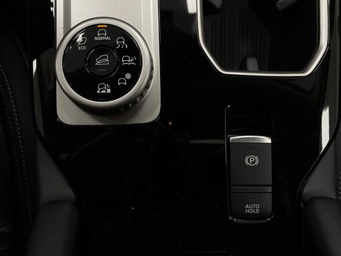 New 2026 Mitsubishi Outlander SEL image 28