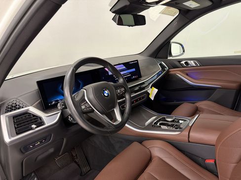 Used 2024 BMW X5 sDrive40i w/ Parking Assistance Package RWD image 4