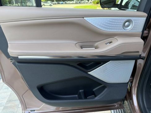New 2026 Lincoln Navigator L Black Label AWD/4WD image 15