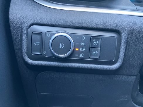 Certified 2021 Ford Explorer XLT w/ Equipment Group 202A AWD/4WD image 22