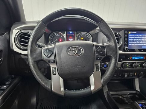 Used 2022 Toyota Tacoma Limited AWD/4WD image 13
