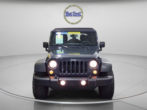 Used 2017 Jeep Wrangler Unlimited Sport w/ Quick Order Package 24S AWD/4WD image 9