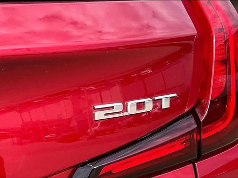 Used 2019 Cadillac XT4 Premium Luxury w/ Cold Weather Package FWD image 10
