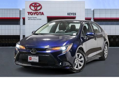 Certified 2022 Toyota Corolla LE image 1