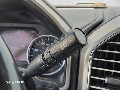Used 2021 Ford F350 Platinum w/ FX4 Off-Road Package AWD/4WD image 5