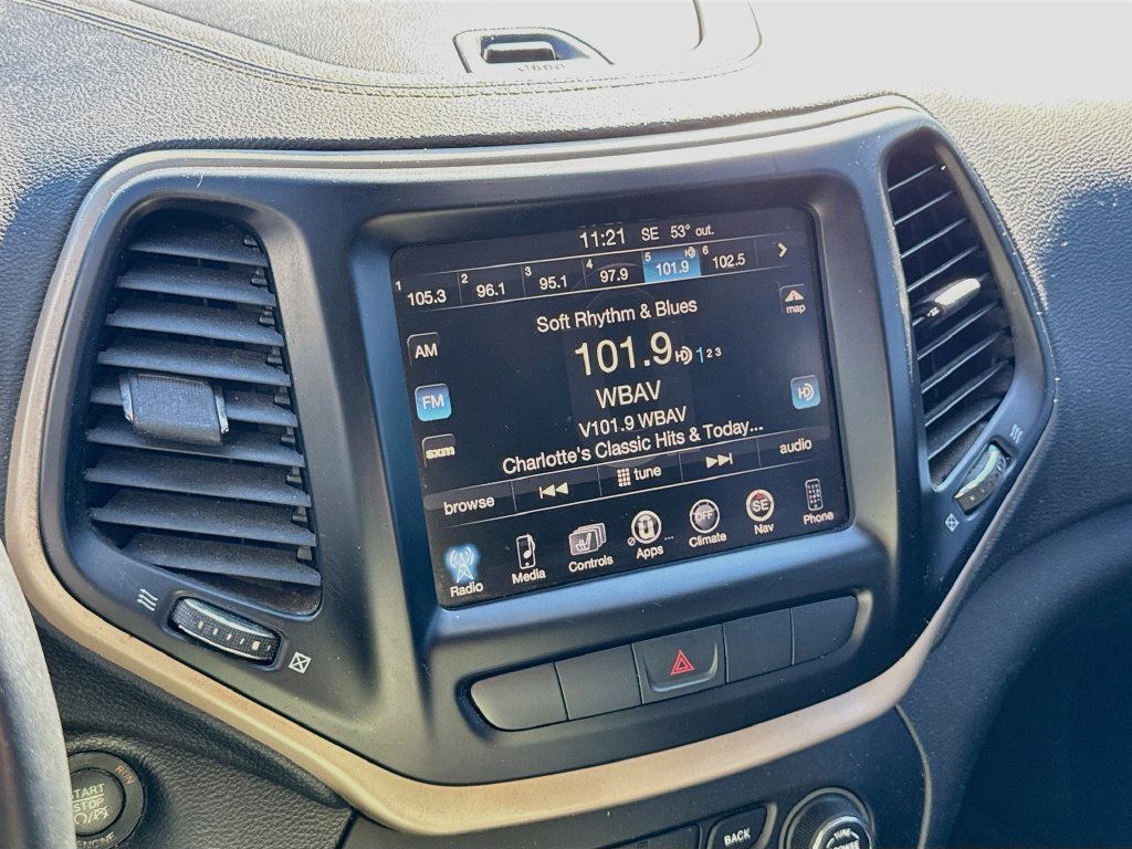 Used 2014 Jeep Cherokee Limited w/ Luxury Group FWD image 18