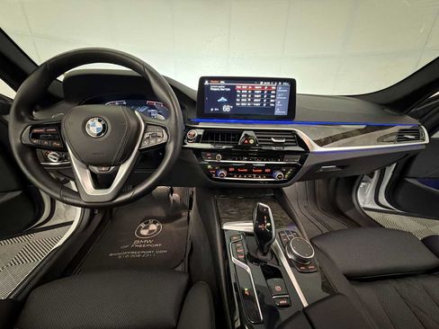 Certified 2023 BMW 530i xDrive w/ Premium Package AWD/4WD image 17
