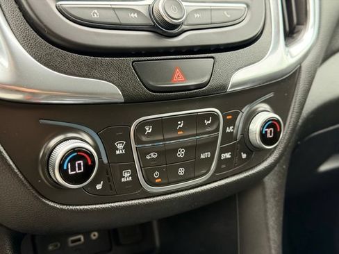 Used 2019 Chevrolet Equinox LT w/ Driver Convenience Package FWD image 16