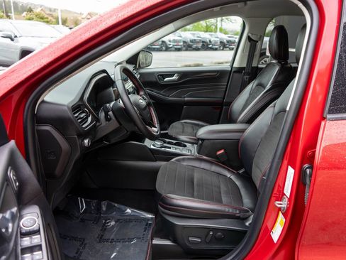 Used 2022 Ford Escape SEL w/ SEL Stealth AWD Package image 11