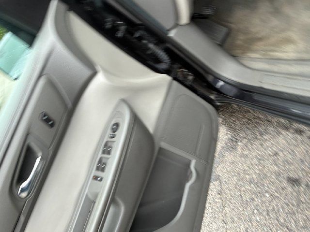 Used 2016 GMC Acadia SLE FWD image 39