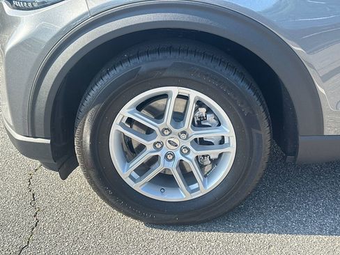 New 2026 Ford Explorer Active RWD image 41
