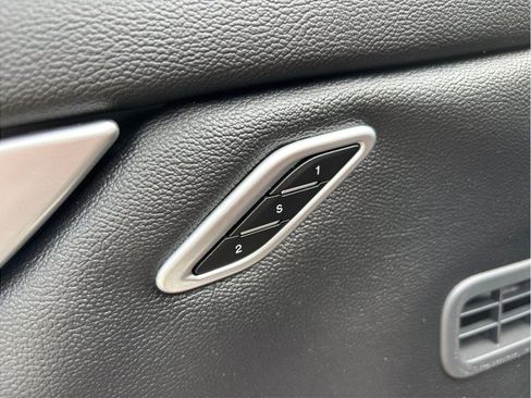 Used 2016 Maserati Ghibli RWD image 17