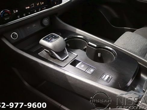 Used 2021 Nissan Rogue SV FWD image 20