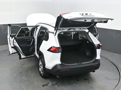 Used 2025 Toyota RAV4 XLE w/ Convenience Package image 46