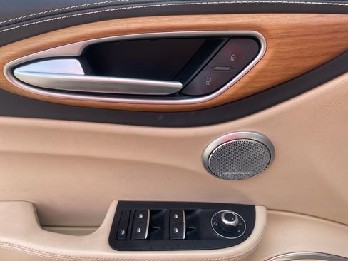 Used 2018 Alfa Romeo Giulia Ti w/ Quick Order Package 22Z Lusso image 19