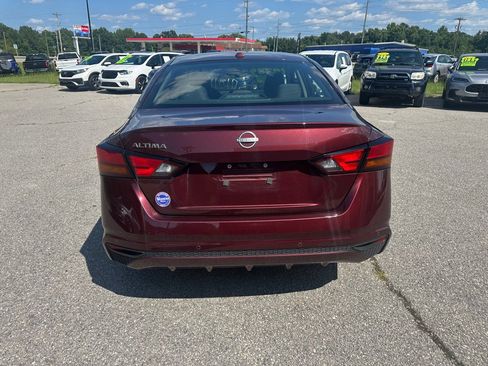 Used 2025 Nissan Altima 2.5 SV FWD image 4