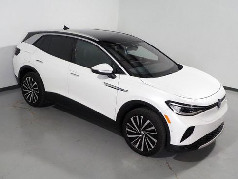 Used 2023 Volkswagen ID.4 Pro S Plus image 12